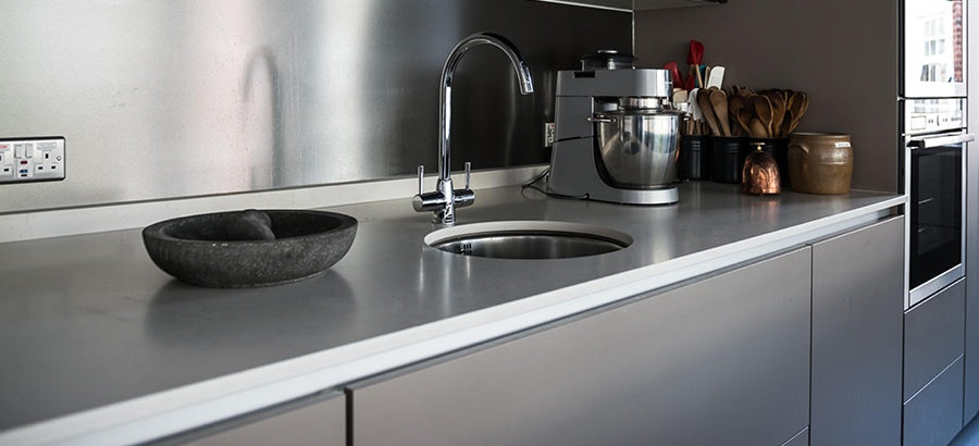 From Quartz to Cutting-Edge: The Rise of Sintered and Mineral Surfaces in Modern Design