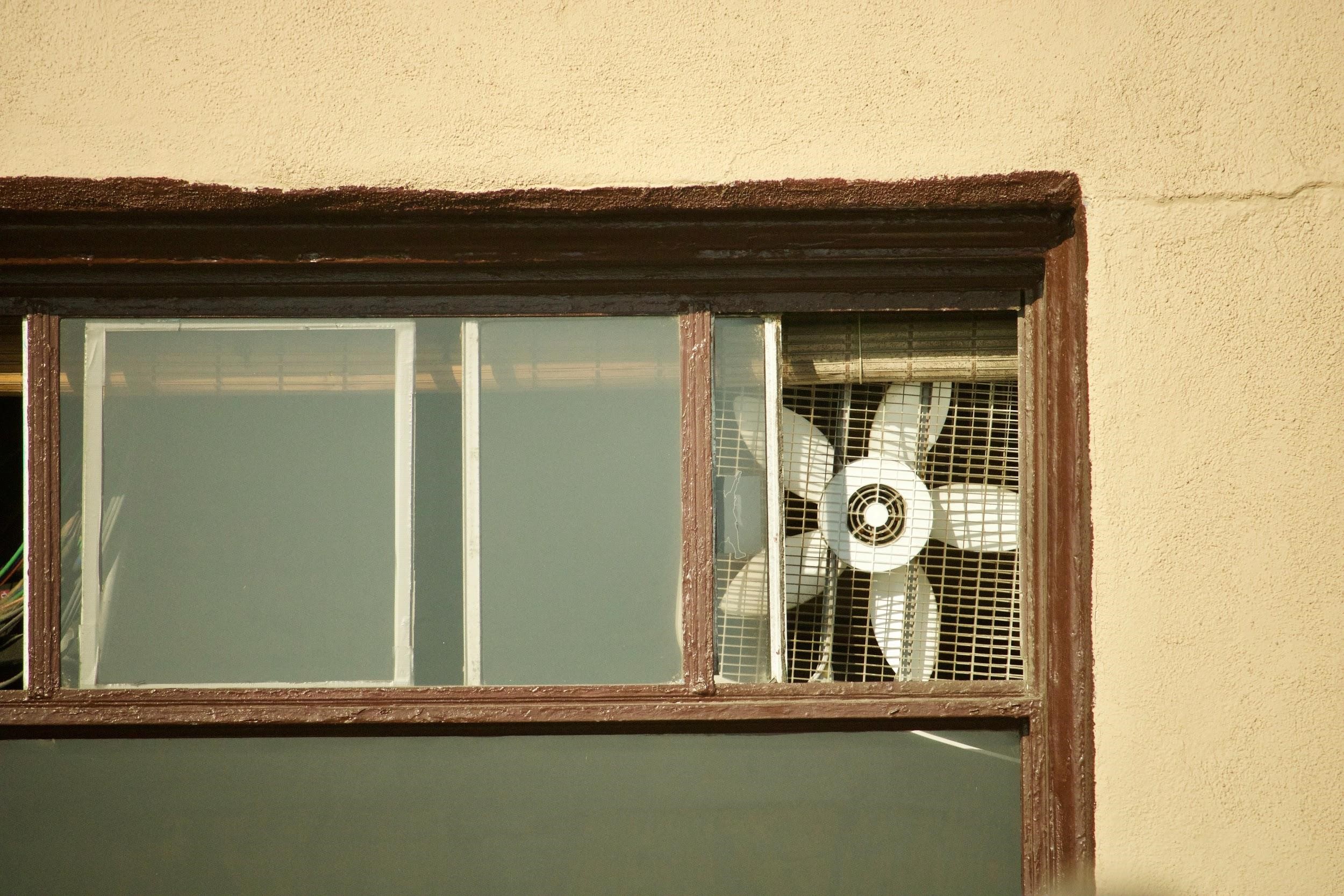 air-conditioning-in-window